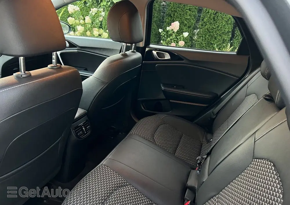 KIA XCeed 1.5 T-GDI L Business Line DCT