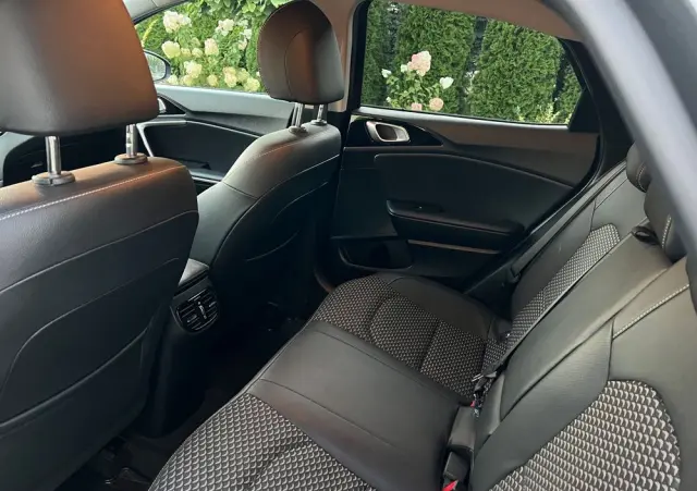 KIA XCeed 1.5 T-GDI L Business Line DCT