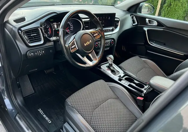 KIA XCeed 1.5 T-GDI L Business Line DCT
