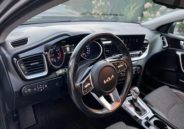KIA XCeed 1.5 T-GDI L Business Line DCT