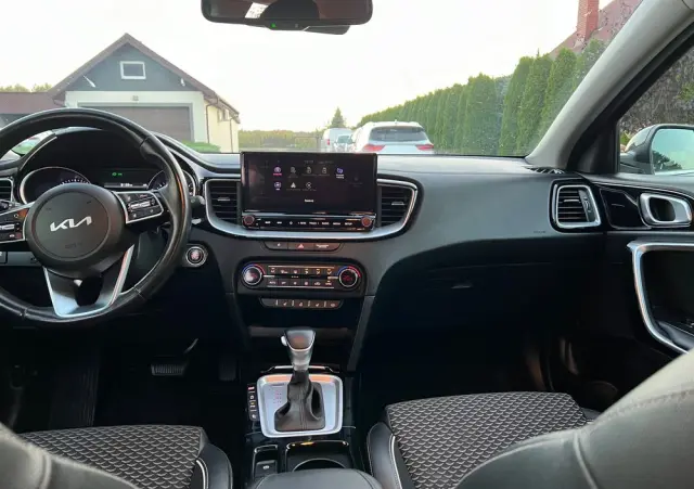 KIA XCeed 1.5 T-GDI L Business Line DCT