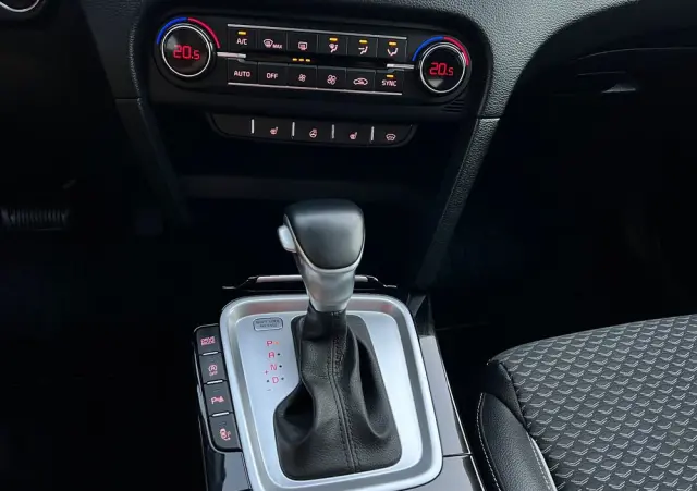 KIA XCeed 1.5 T-GDI L Business Line DCT