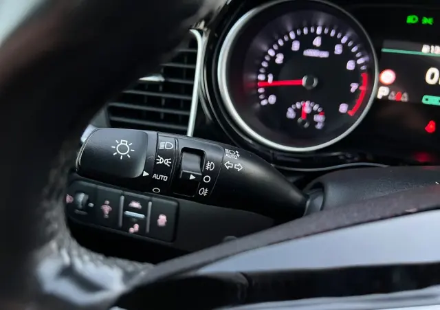 KIA XCeed 1.5 T-GDI L Business Line DCT