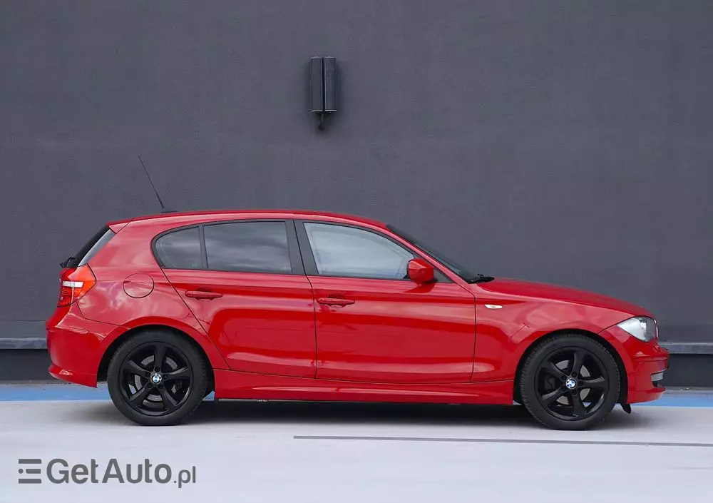 BMW Seria 1 118d DPF Edition Sport