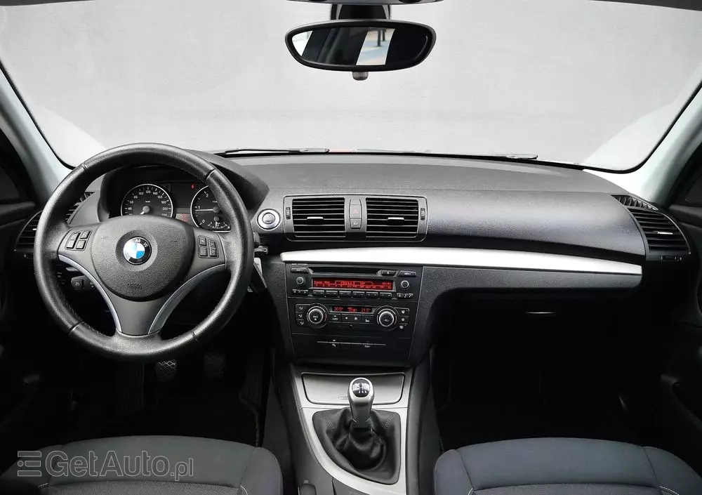 BMW Seria 1 118d DPF Edition Sport