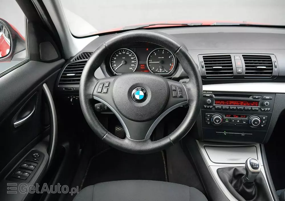 BMW Seria 1 118d DPF Edition Sport