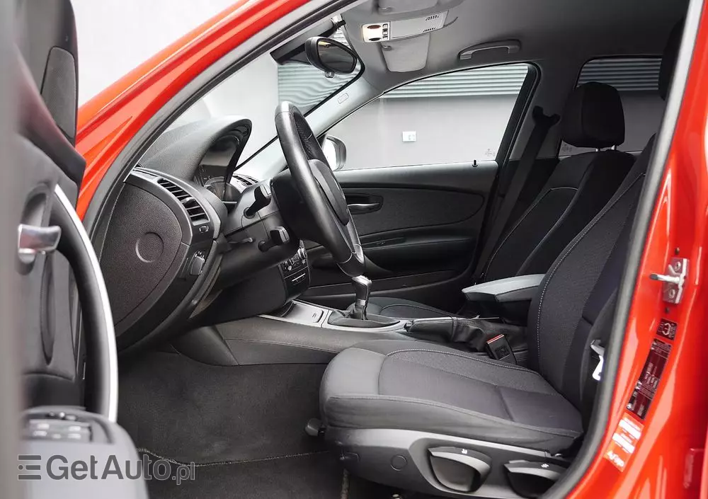 BMW Seria 1 118d DPF Edition Sport