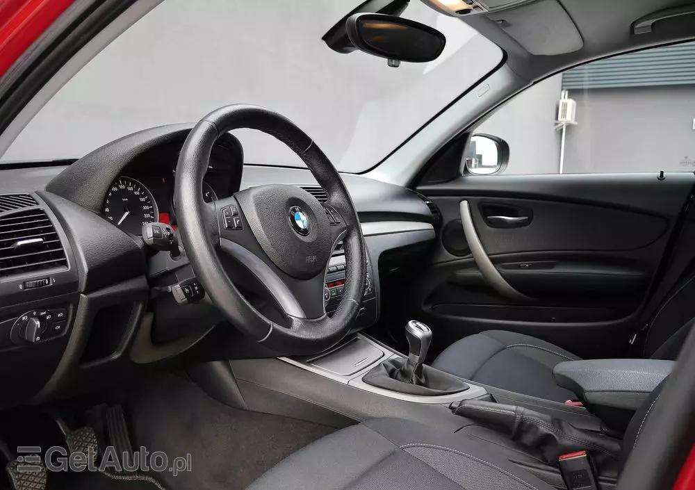 BMW Seria 1 118d DPF Edition Sport