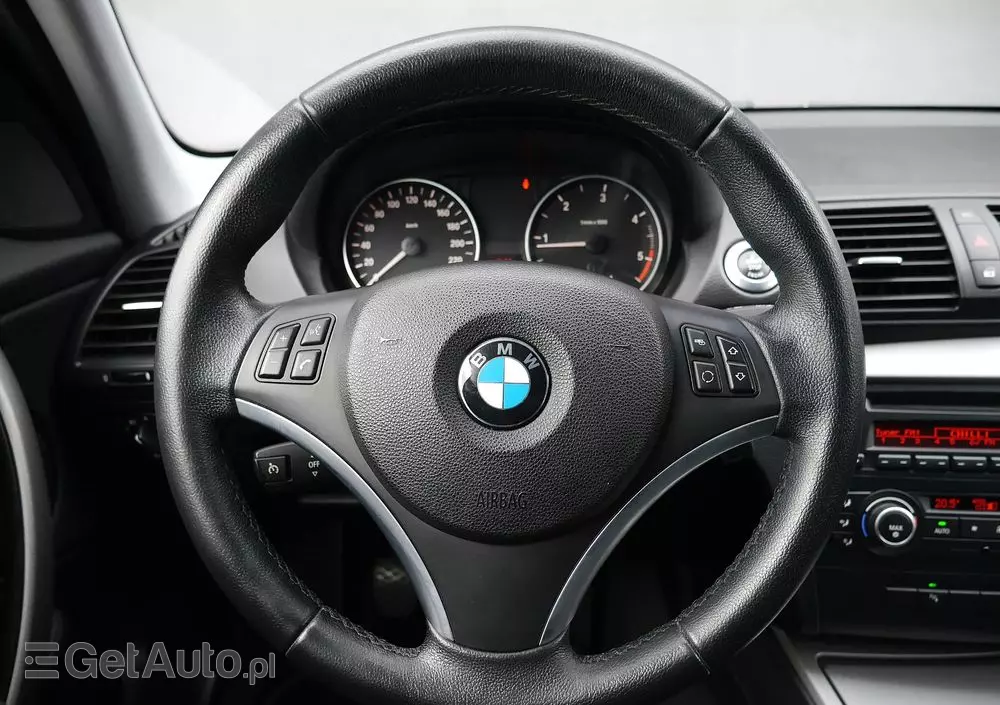 BMW Seria 1 118d DPF Edition Sport