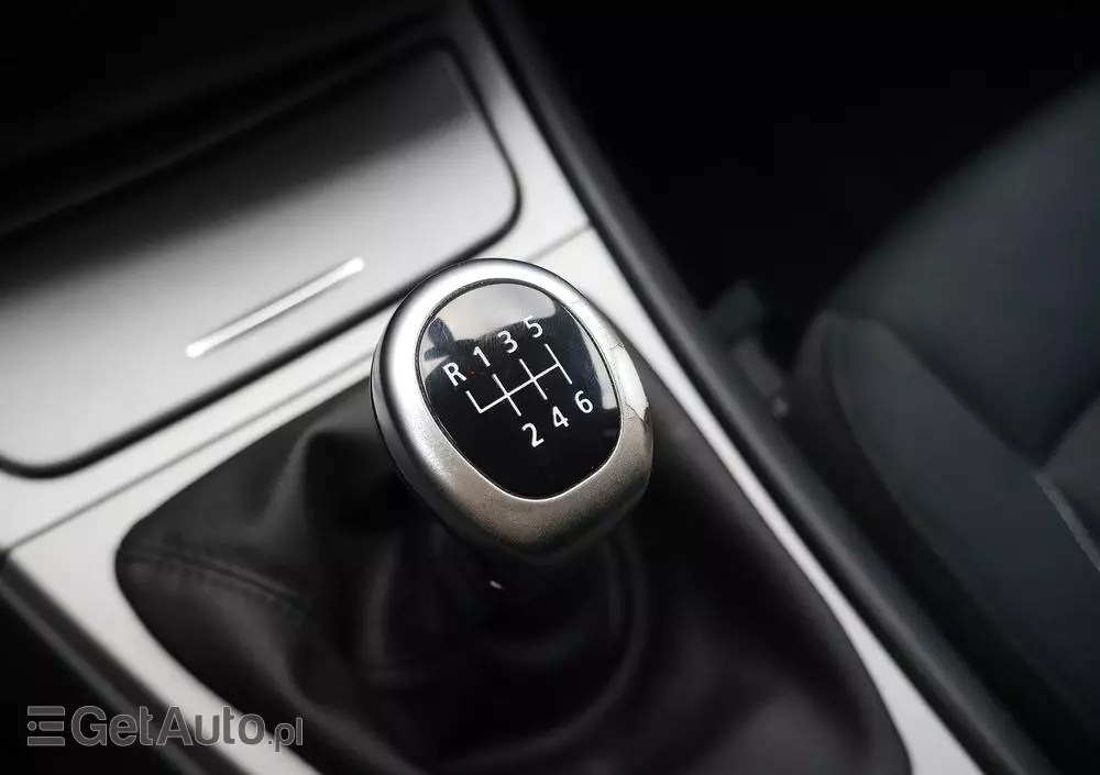 BMW Seria 1 118d DPF Edition Sport