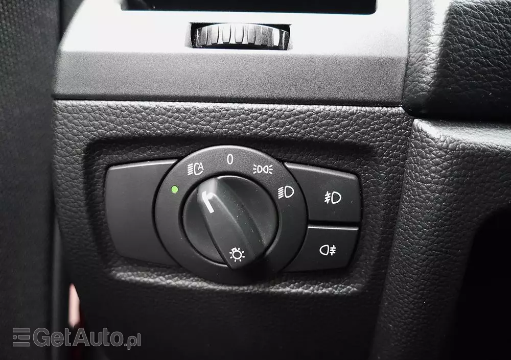 BMW Seria 1 118d DPF Edition Sport