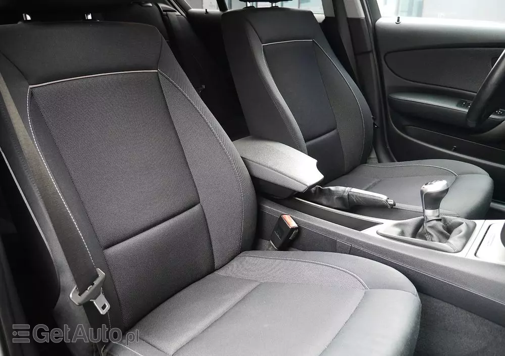 BMW Seria 1 118d DPF Edition Sport