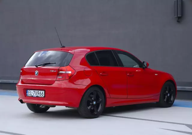 BMW Seria 1 118d DPF Edition Sport