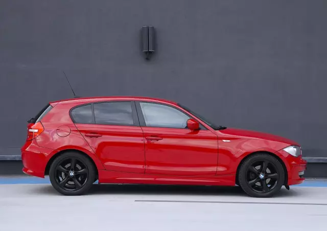 BMW Seria 1 118d DPF Edition Sport