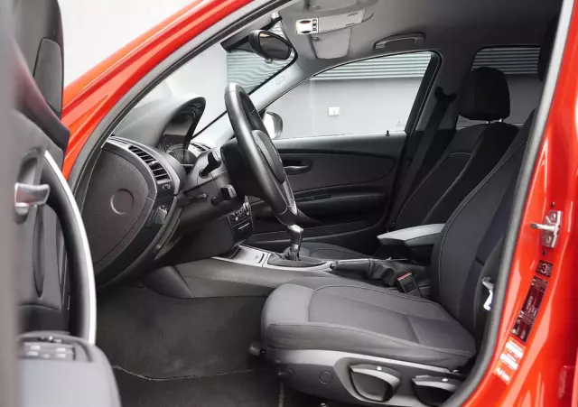 BMW Seria 1 118d DPF Edition Sport