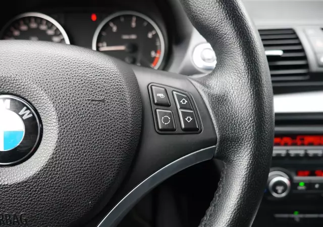 BMW Seria 1 118d DPF Edition Sport