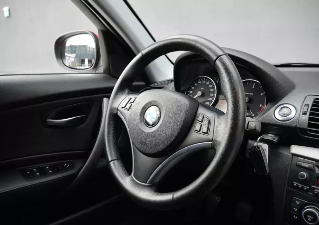 BMW Seria 1 118d DPF Edition Sport