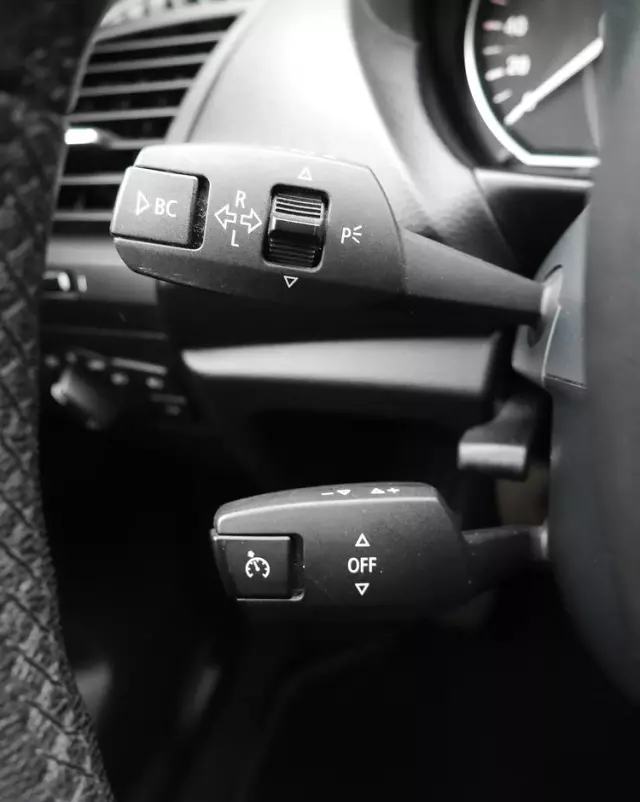 BMW Seria 1 118d DPF Edition Sport