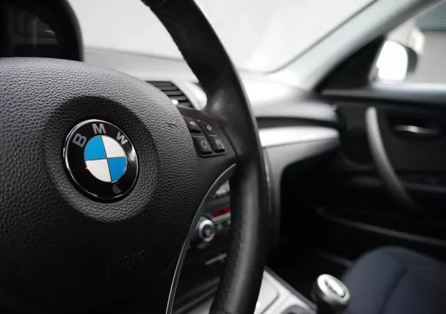 BMW Seria 1 118d DPF Edition Sport