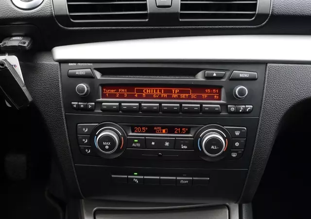 BMW Seria 1 118d DPF Edition Sport