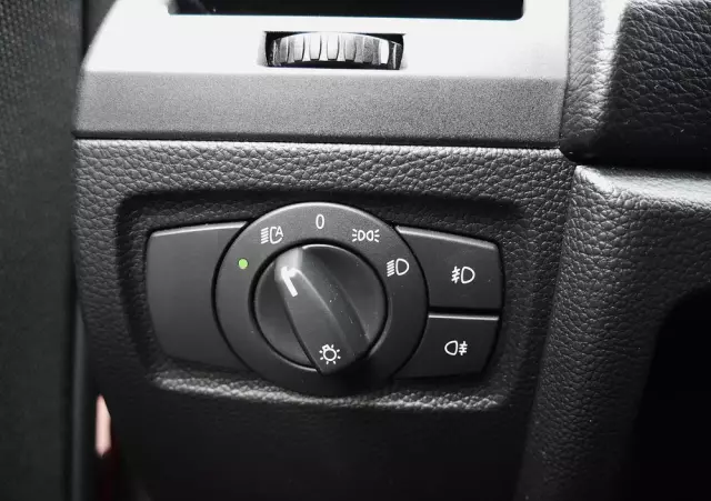 BMW Seria 1 118d DPF Edition Sport