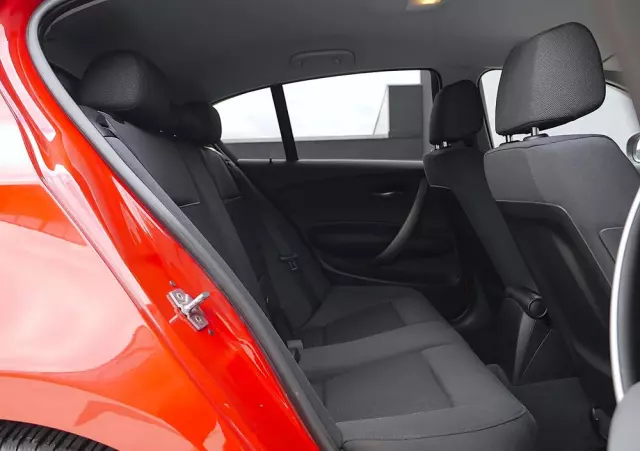 BMW Seria 1 118d DPF Edition Sport