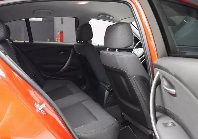 BMW Seria 1 118d DPF Edition Sport