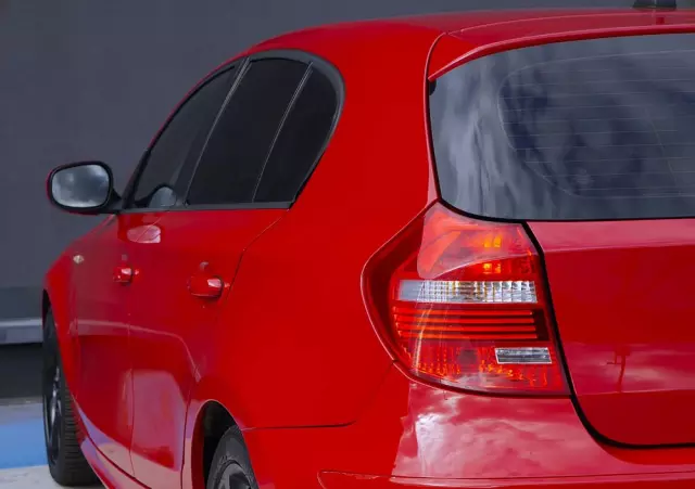 BMW Seria 1 118d DPF Edition Sport