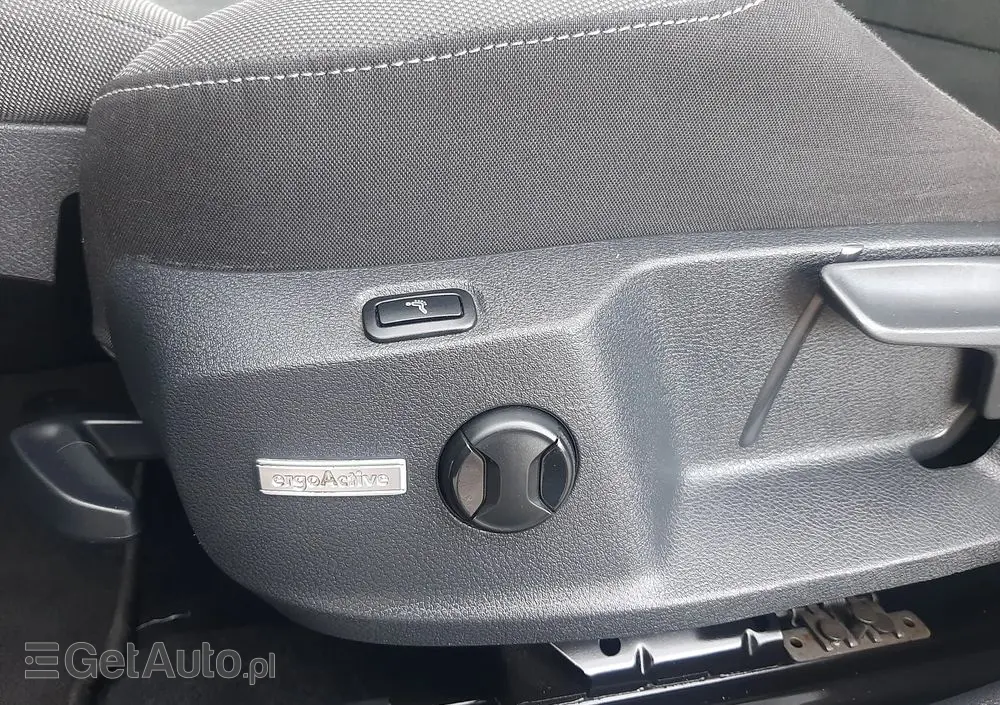 VOLKSWAGEN Golf VII 1.6 TDI BMT Highline