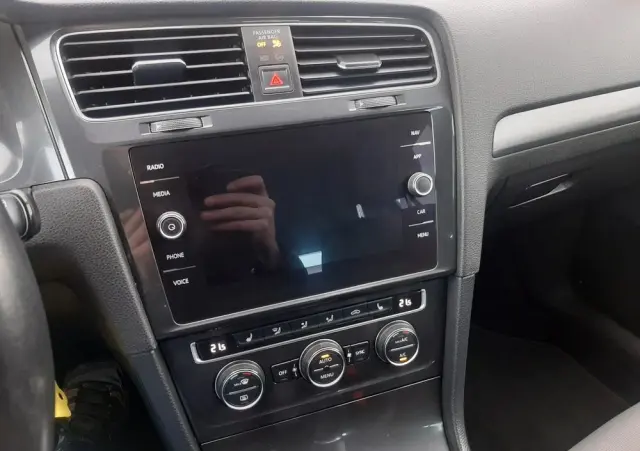 VOLKSWAGEN Golf VII 1.6 TDI BMT Highline