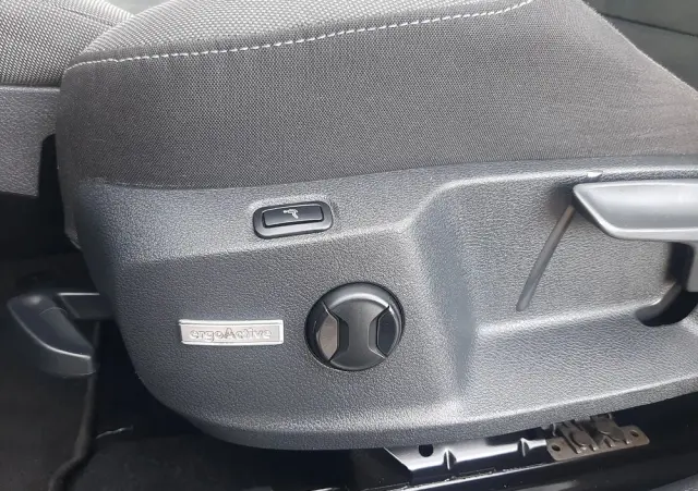 VOLKSWAGEN Golf VII 1.6 TDI BMT Highline