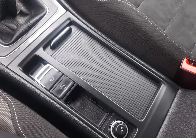 VOLKSWAGEN Golf VII 1.6 TDI BMT Highline