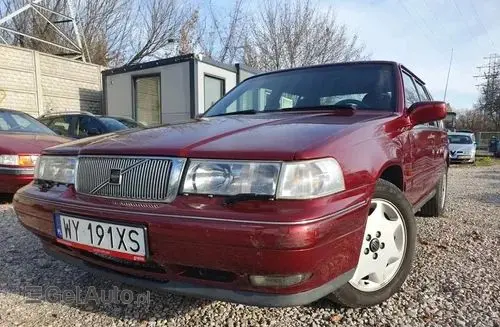 VOLVO 960 