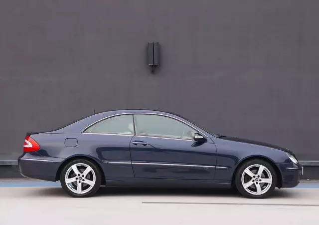 MERCEDES-BENZ CLK 