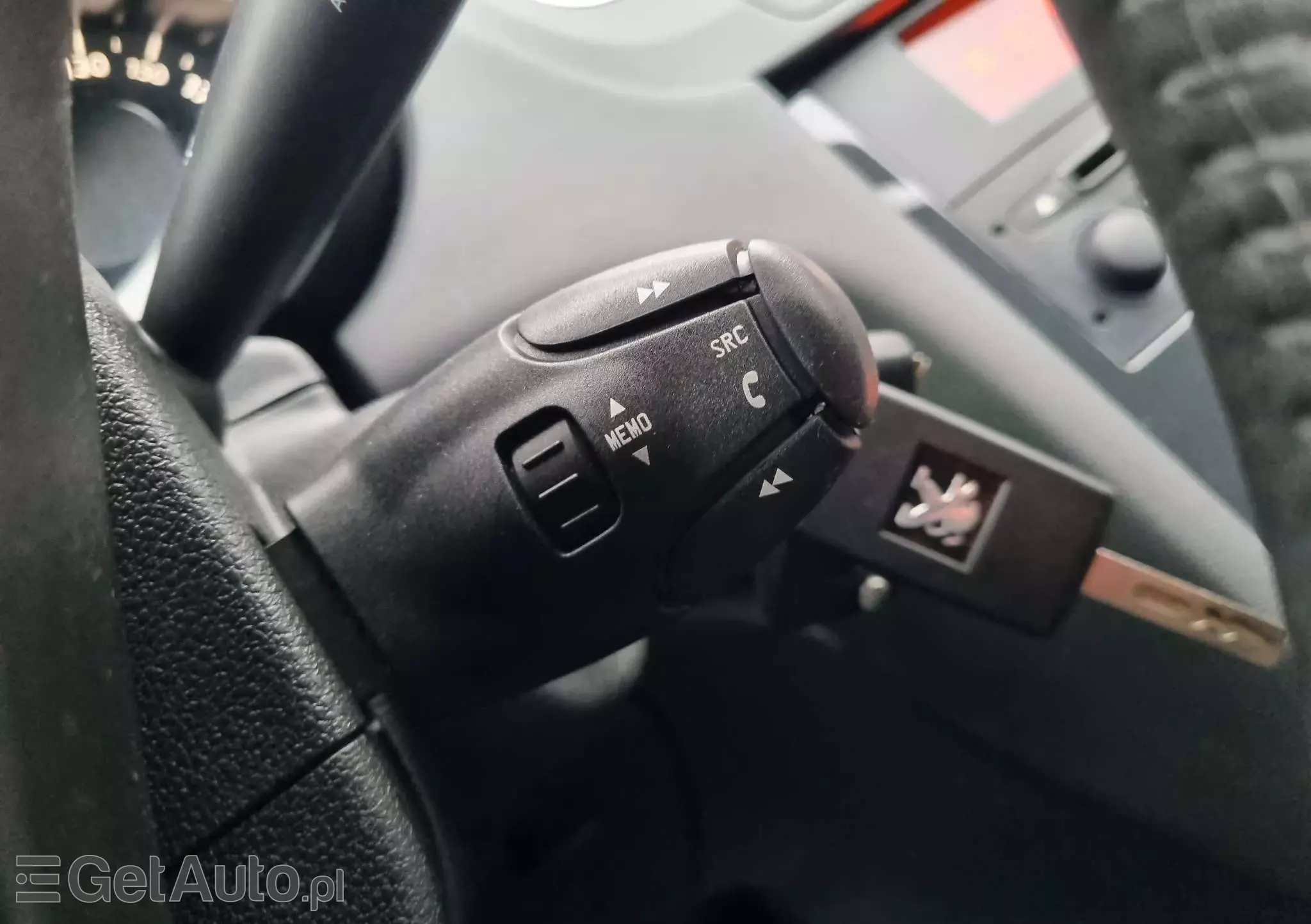 PEUGEOT 5008 1.6 BlueHDi Active 7os