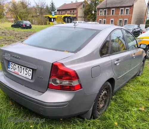 VOLVO S40 