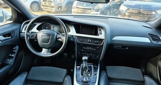 AUDI A4 Ver-1-8-tfsi-s-line-sportpaket-plus-