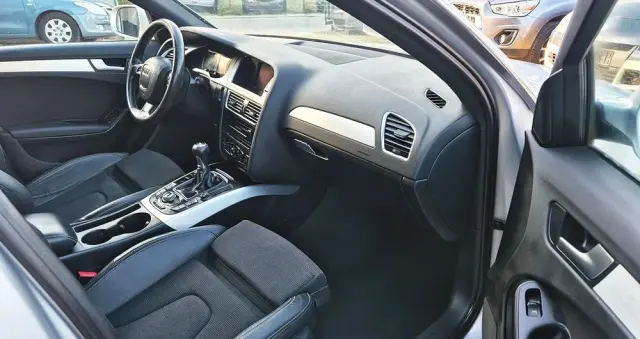 AUDI A4 Ver-1-8-tfsi-s-line-sportpaket-plus-