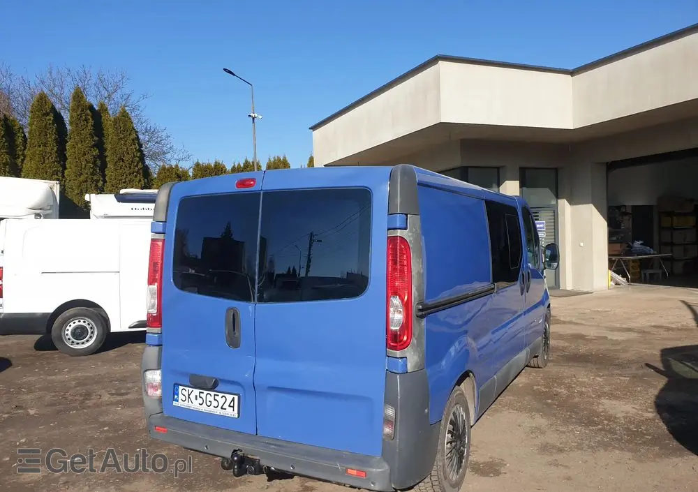 RENAULT Trafic 