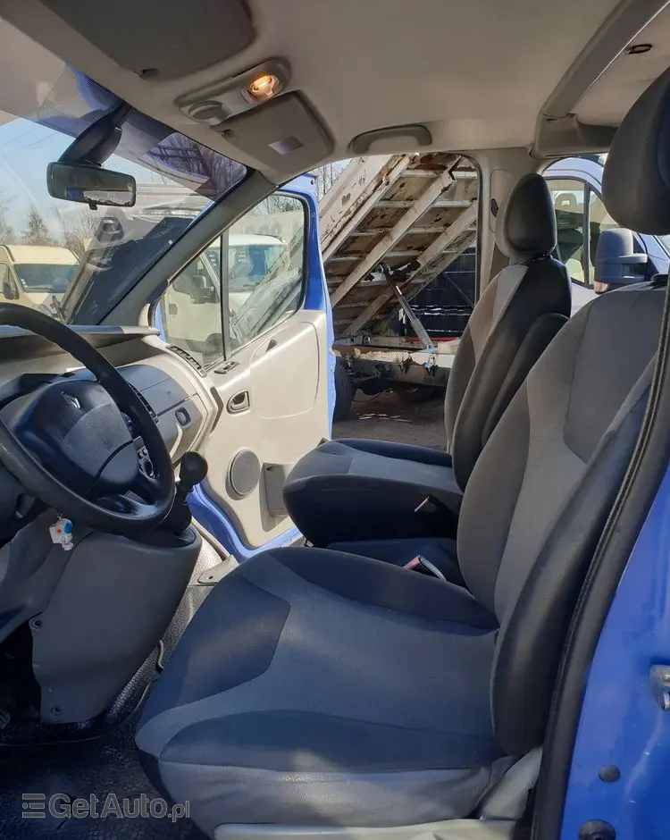 RENAULT Trafic 