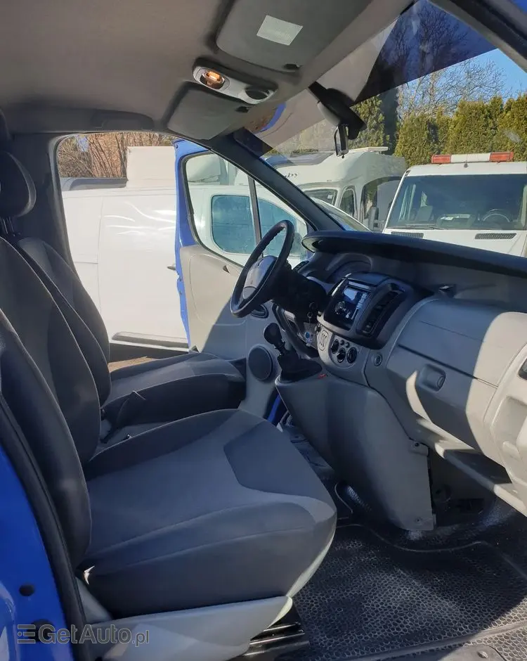 RENAULT Trafic 