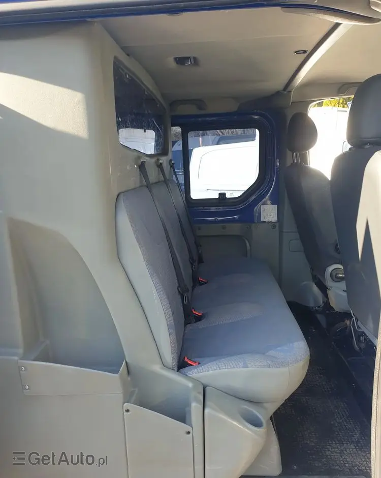 RENAULT Trafic 