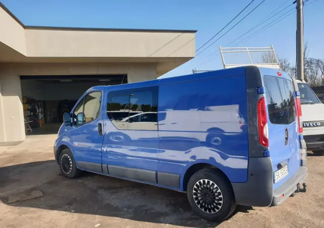 RENAULT Trafic 