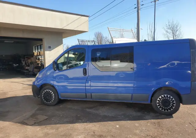 RENAULT Trafic 