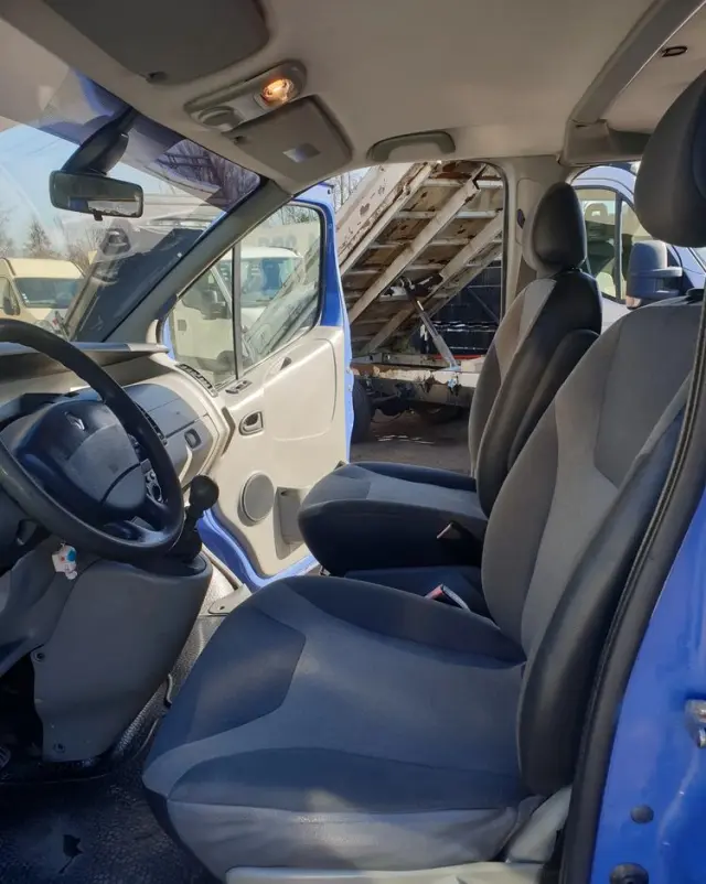 RENAULT Trafic 
