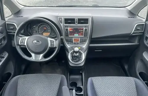 SUBARU Trezia 