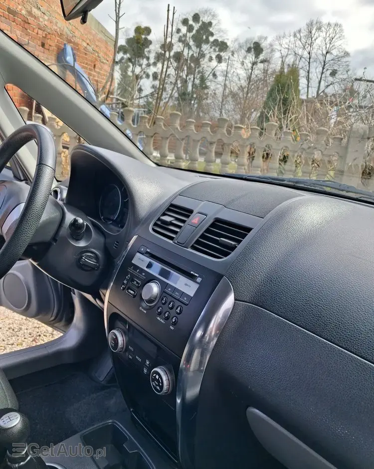 SUZUKI SX4 