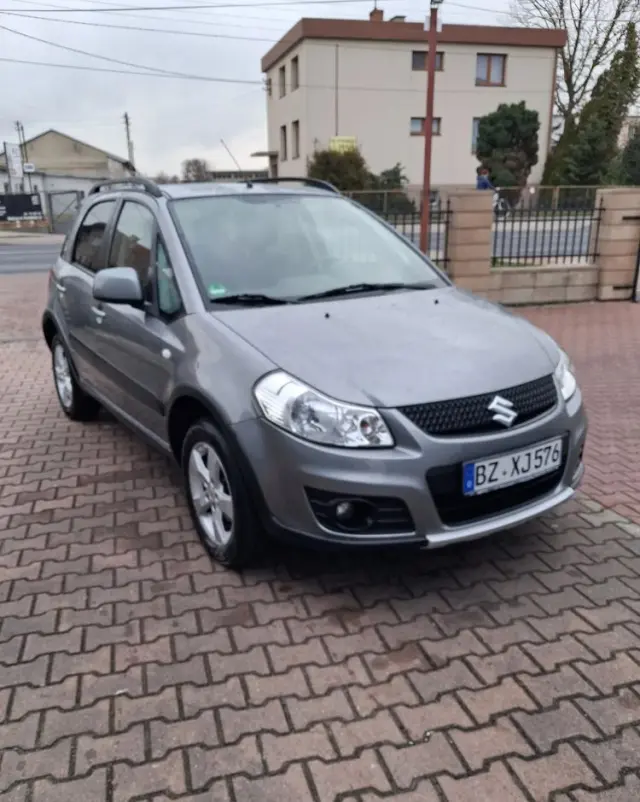 SUZUKI SX4 