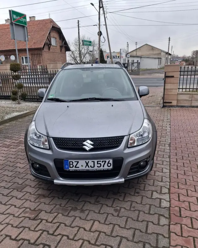 SUZUKI SX4 
