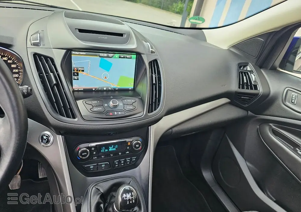 FORD Kuga 1.5 EcoBoost 2x4 SYNC